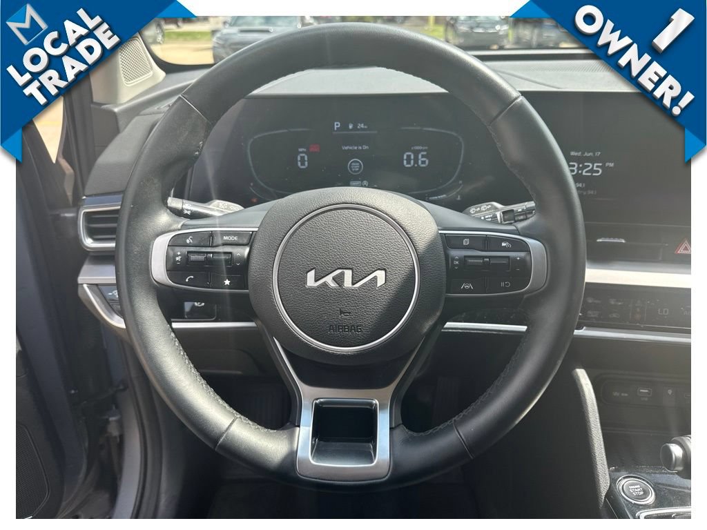 Used 2025 Kia Sportage EX FWD image 13