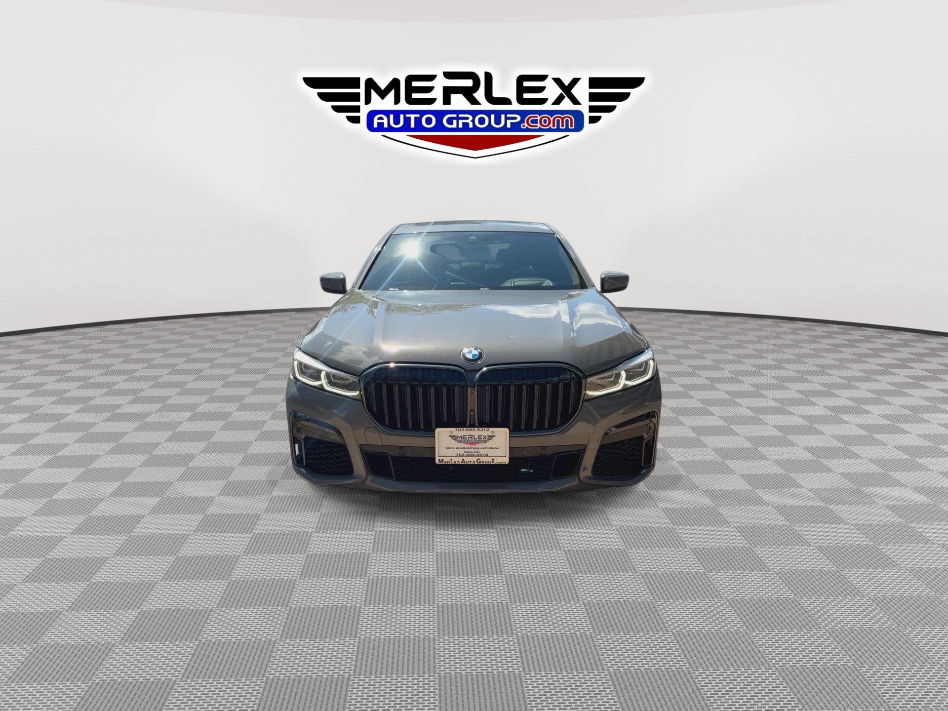 Used 2021 BMW 750i xDrive w/ Executive Package AWD/4WD image 3
