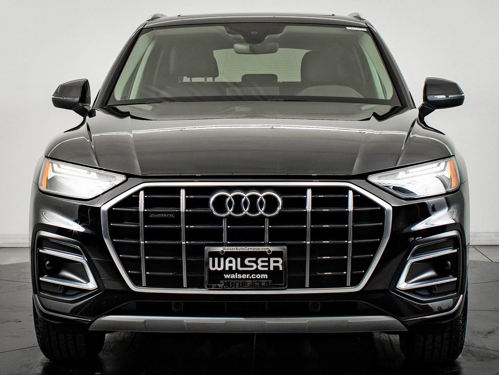 Used 2023 Audi Q5 2.0T Premium w/ Convenience Package image 2