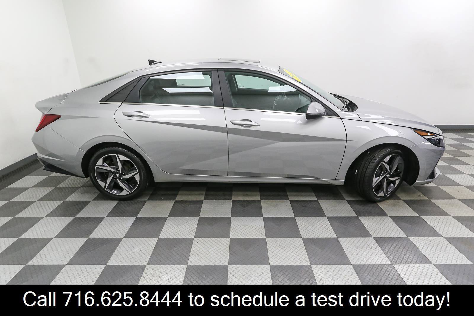 Used 2023 Hyundai Elantra Limited FWD image 7