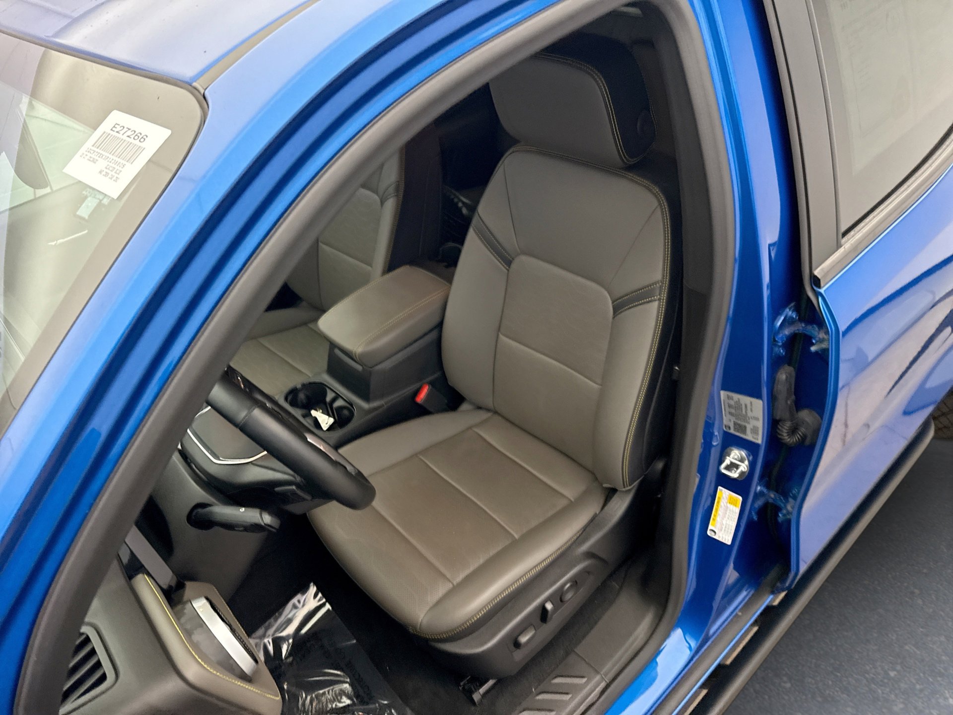 Used 2023 Chevrolet Colorado ZR2 w/ ZR2 Convenience Package III image 11