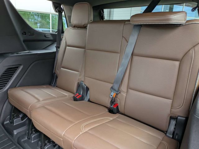 Used 2021 Chevrolet Tahoe High Country image 13