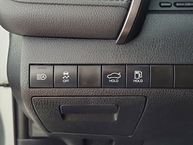 Used 2021 Toyota Camry LE image 22