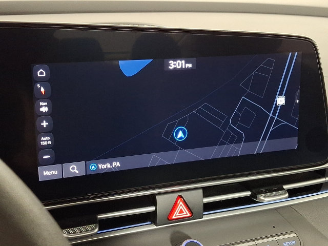 Used 2024 Hyundai Elantra SEL FWD image 3