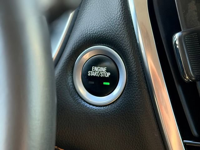 Used 2018 Chevrolet Traverse LT FWD image 12