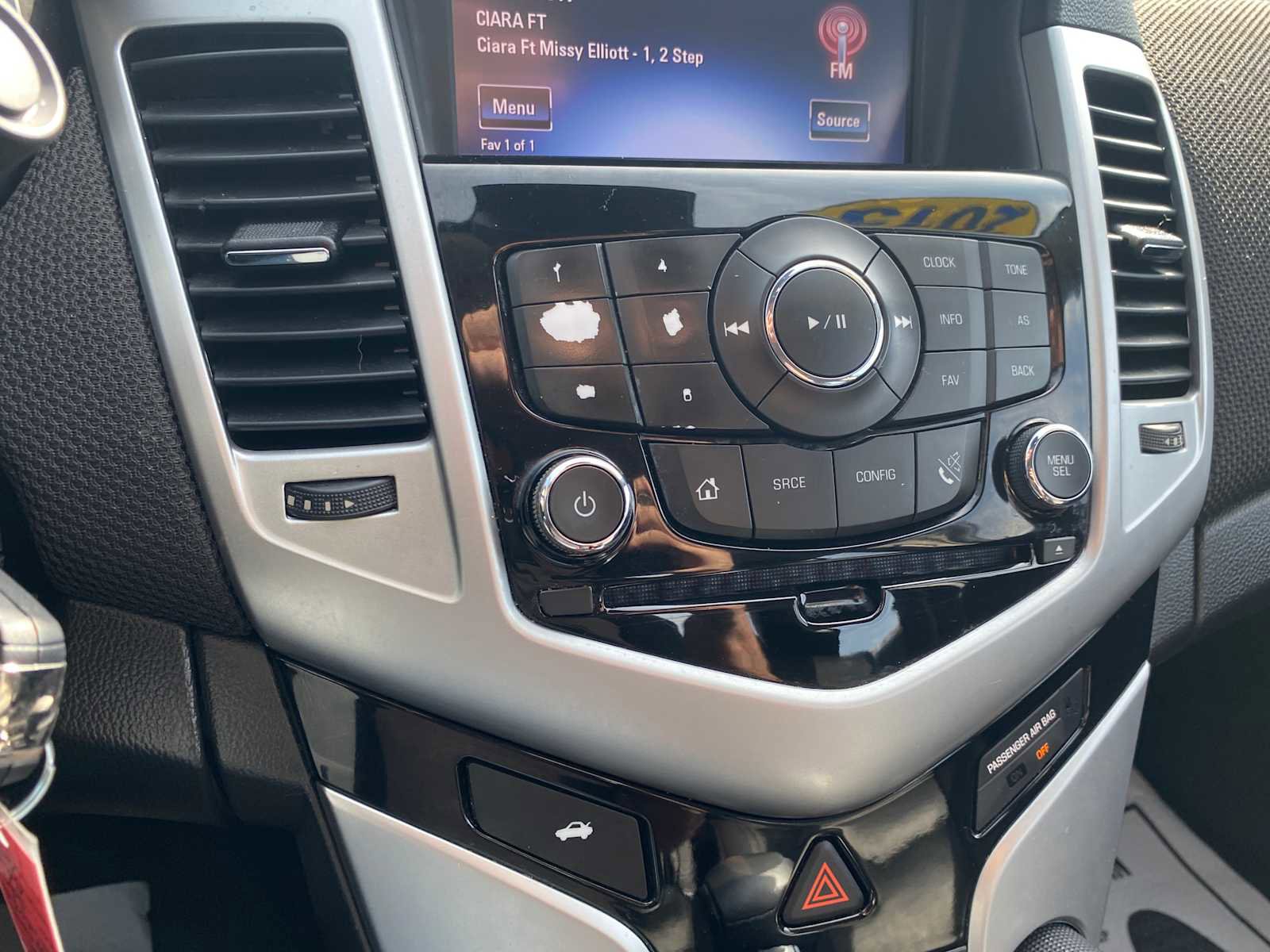 Used 2015 Chevrolet Cruze LT image 17