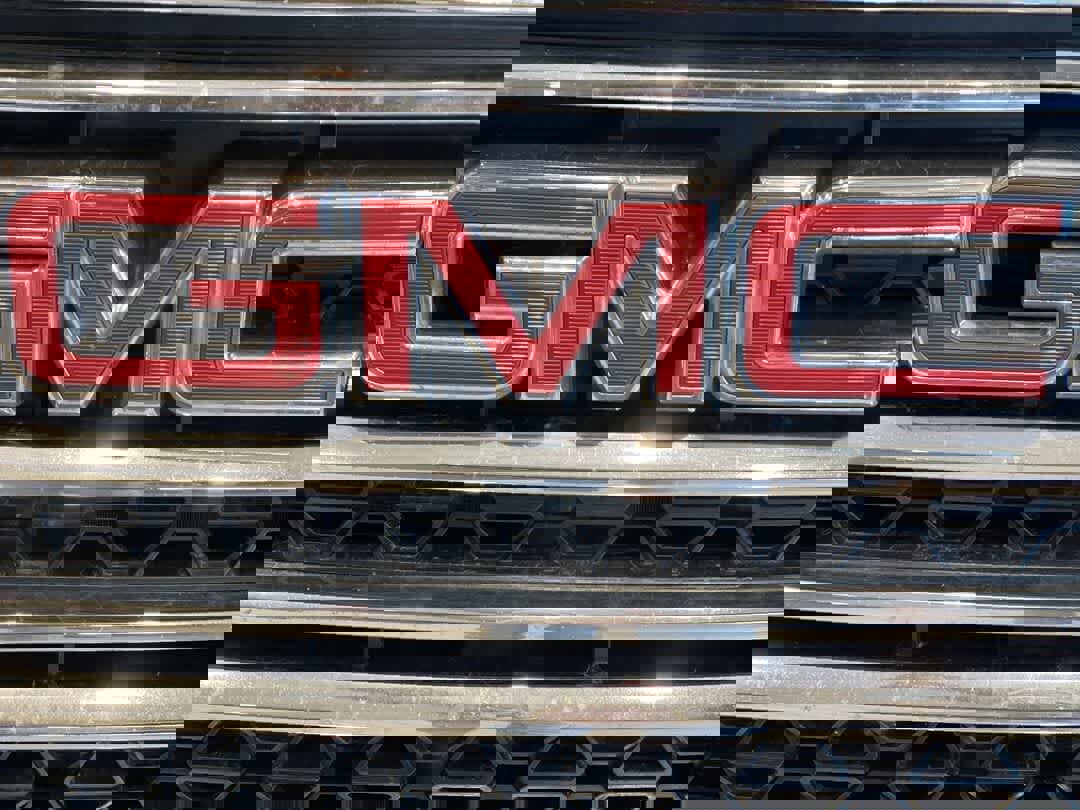 Used 2018 GMC Acadia SLE image 10