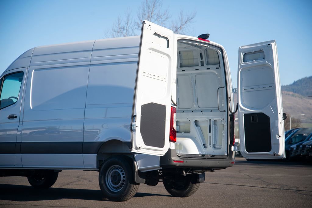 New 2026 Mercedes-Benz Sprinter 144 Cargo image 10