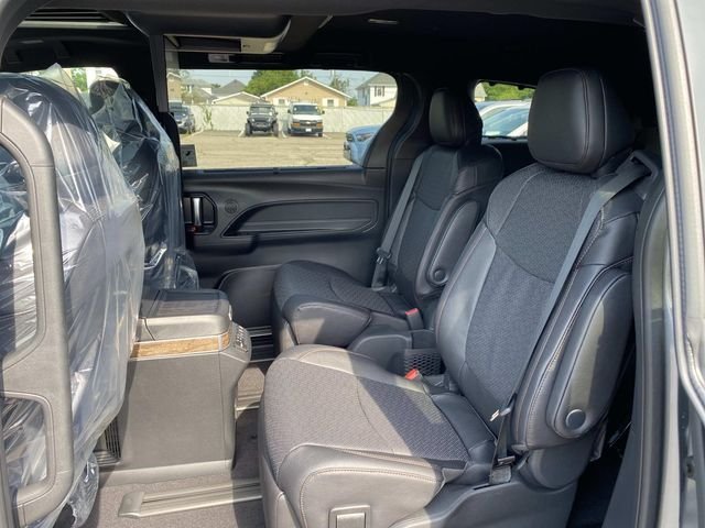 New 2026 Toyota Sienna Platinum AWD/4WD image 6
