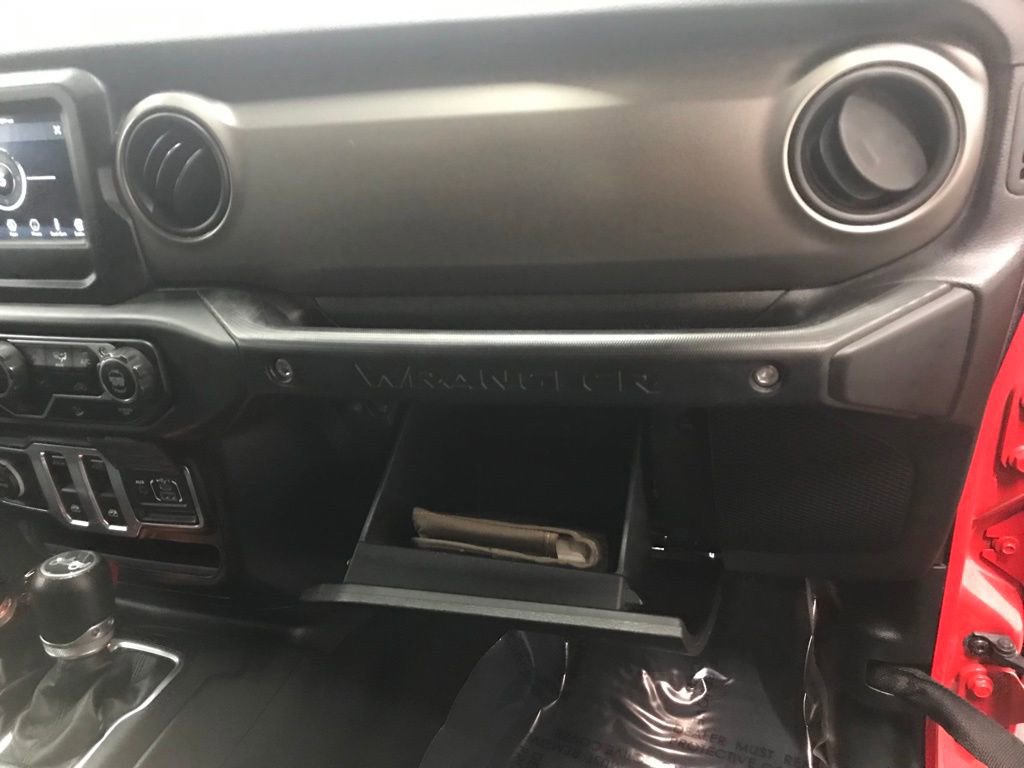 Used 2018 Jeep Wrangler Sport S image 29