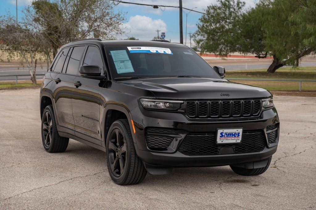 Used 2023 Jeep Grand Cherokee Altitude