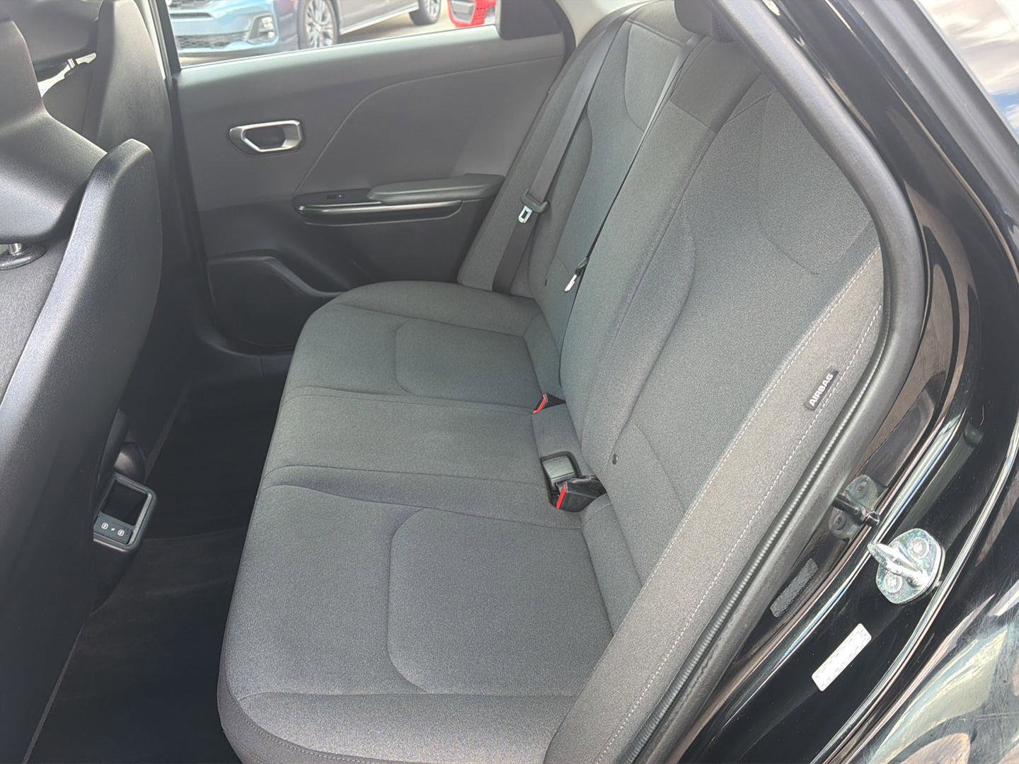 Used 2025 Kia K4 LXS image 29