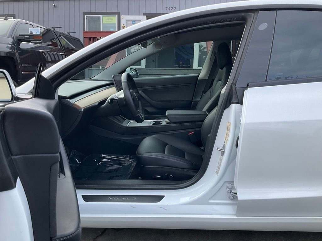 Used 2021 Tesla Model 3 Standard Range Plus RWD image 14