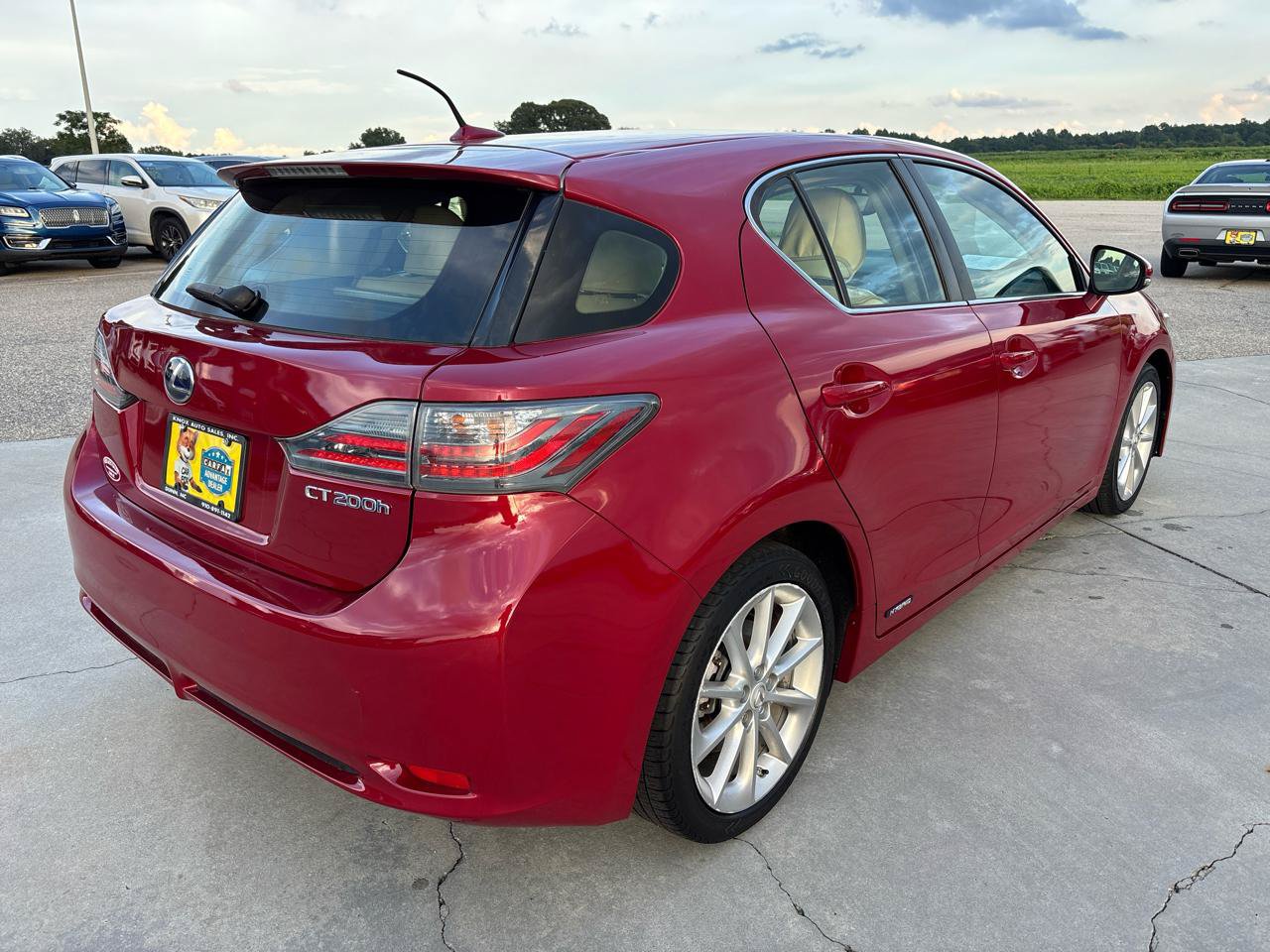 Used 2013 Lexus CT 200h w/ Premium Pkg w/Backup Camera FWD image 4