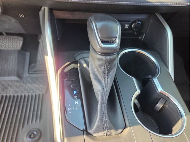 Used 2021 Toyota Highlander XLE AWD/4WD image 28