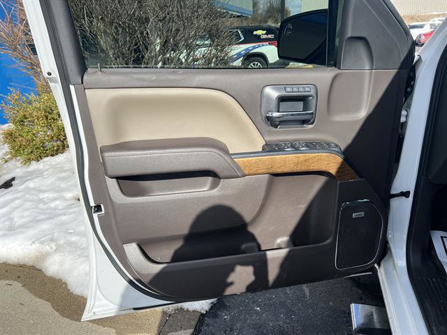 Used 2018 Chevrolet Silverado 1500 LTZ w/ Sport Package AWD/4WD image 11