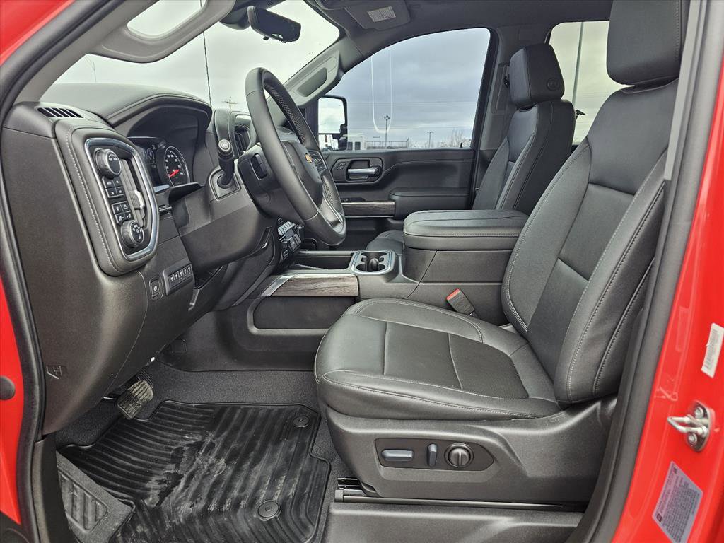 Used 2023 Chevrolet Silverado 3500 LTZ w/ LTZ Premium Package image 13