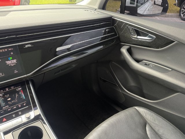 Used 2020 Audi Q7 3.0T Prestige w/ Prestige Package AWD/4WD image 17
