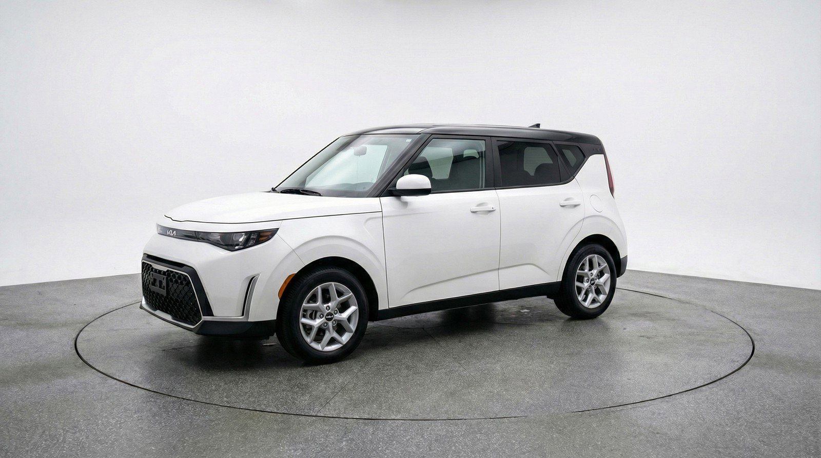 Used 2025 Kia Soul LX w/ LX Technology Package image 3