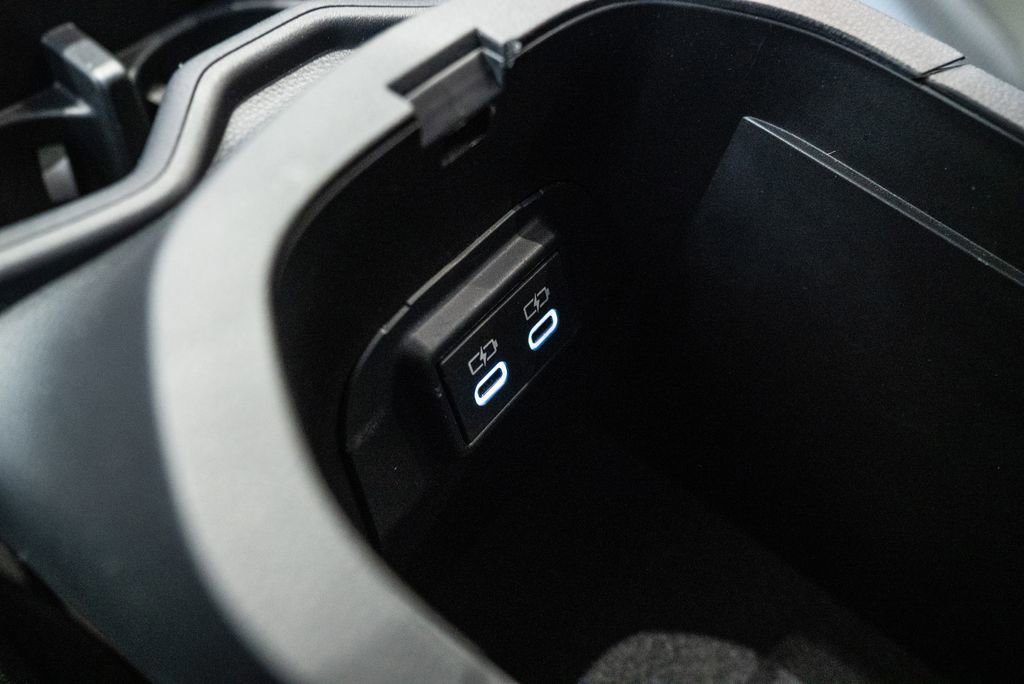 Used 2024 Toyota RAV4 LE image 29