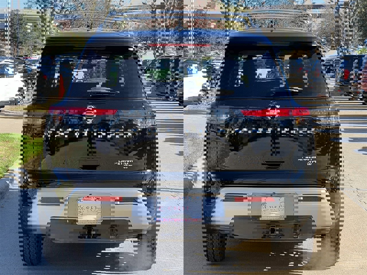 Certified 2023 Nissan Pathfinder Platinum image 5