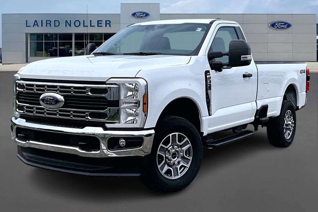 New 2025 Ford F350 XLT w/ 360-Degree Camera Package