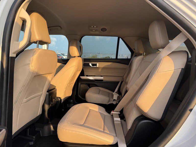 Used 2023 Ford Explorer XLT w/ Equipment Group 202A image 12