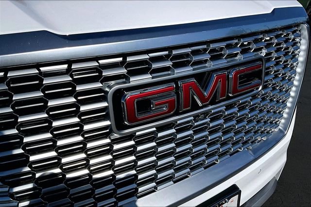 Used 2021 GMC Yukon XL Denali image 32