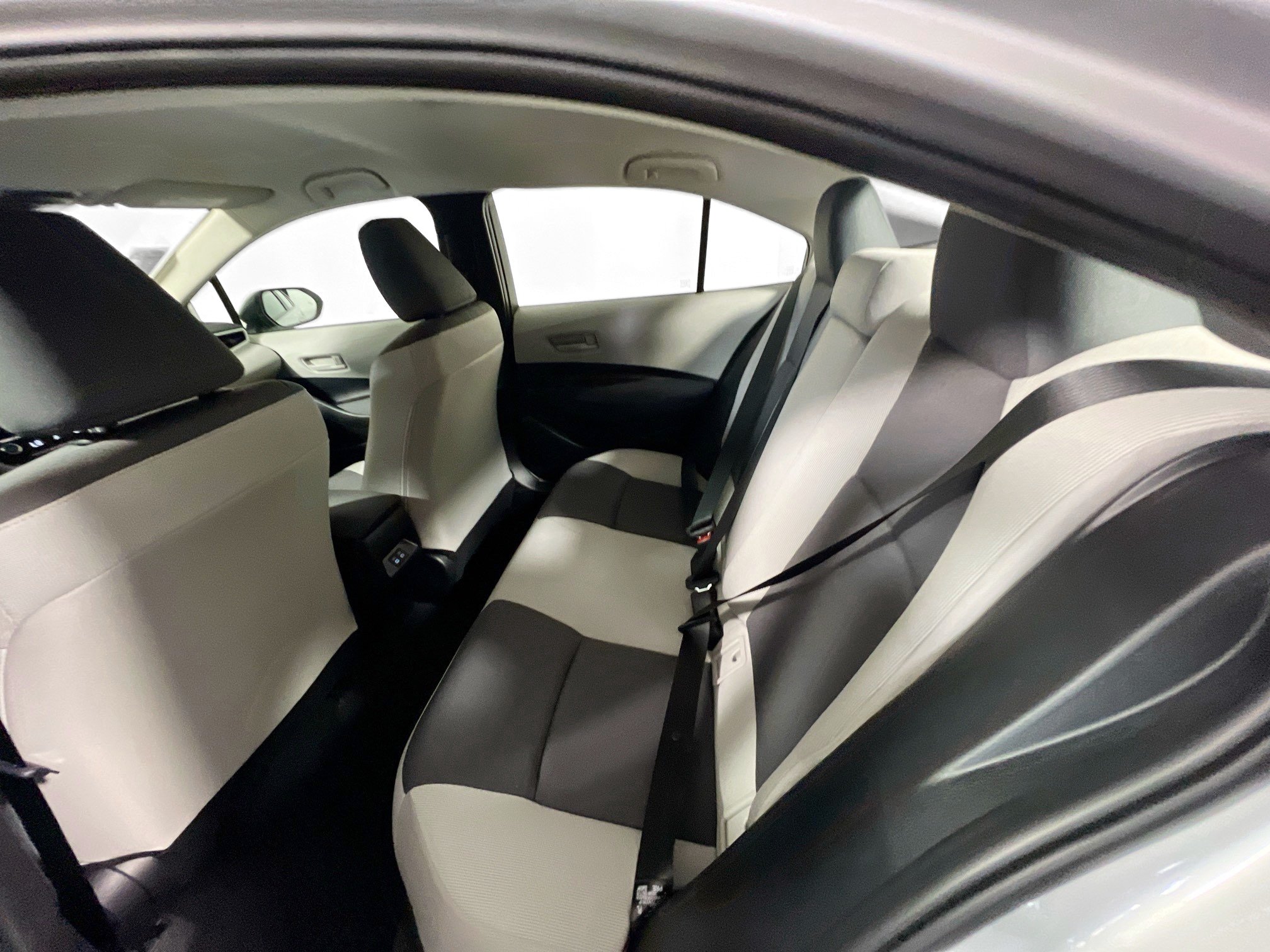 Used 2026 Toyota Corolla LE FWD image 27