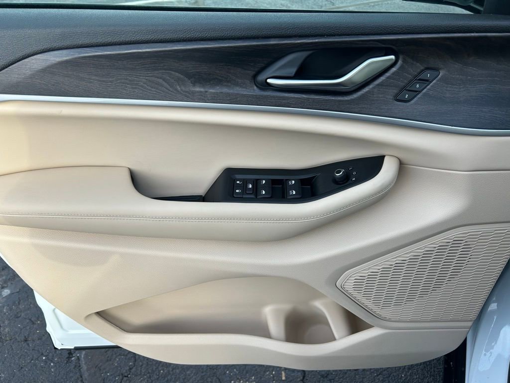 New 2025 Jeep Grand Cherokee Limited image 4