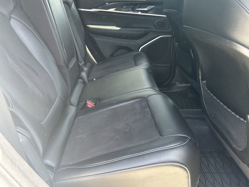 Used 2022 Jeep Grand Cherokee Trailhawk w/ Advanced Protech Group II AWD/4WD image 16