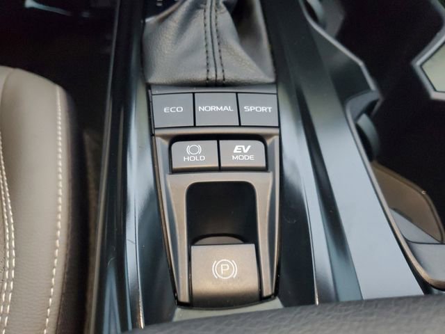 Used 2025 Toyota Camry XSE image 31