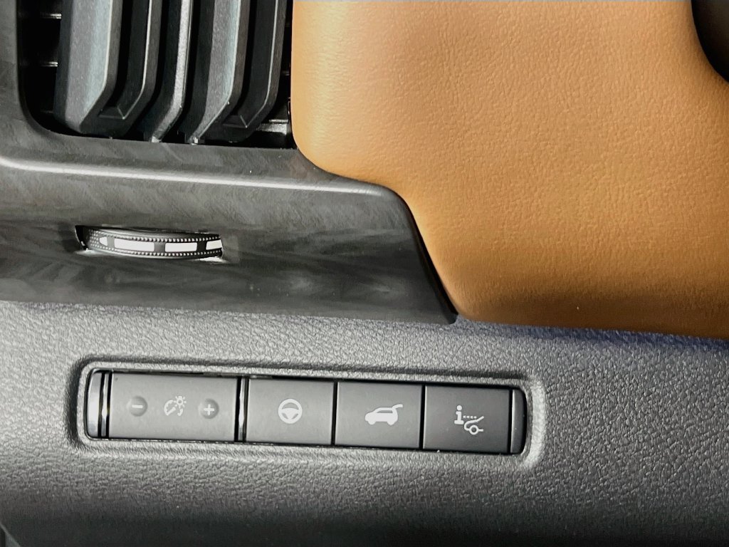 New 2026 Nissan Pathfinder Platinum AWD/4WD image 9