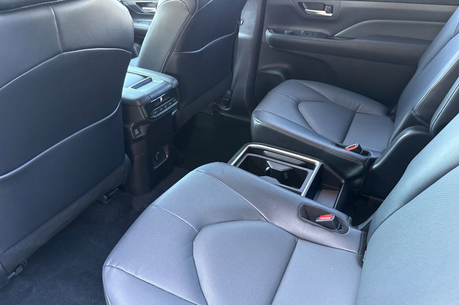 Certified 2025 Toyota Grand Highlander AWD image 15