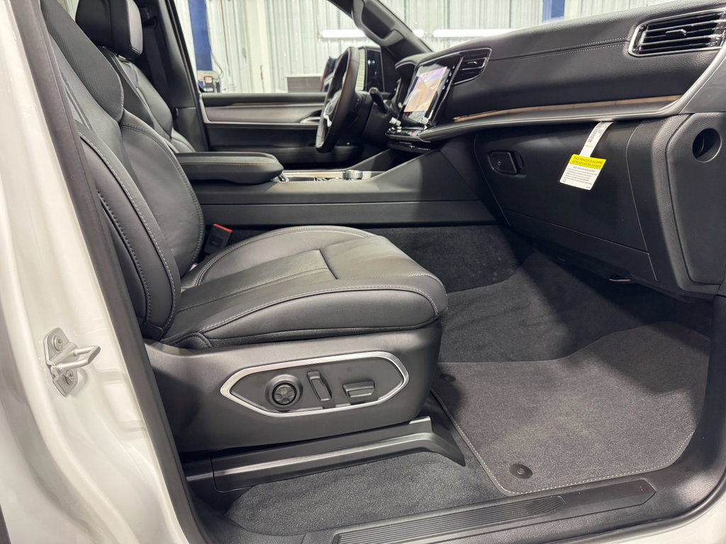 New 2025 Jeep Wagoneer Series II w/ Premium Group I image 18