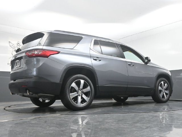Used 2021 Chevrolet Traverse LT w/ LT Premium Package FWD image 39