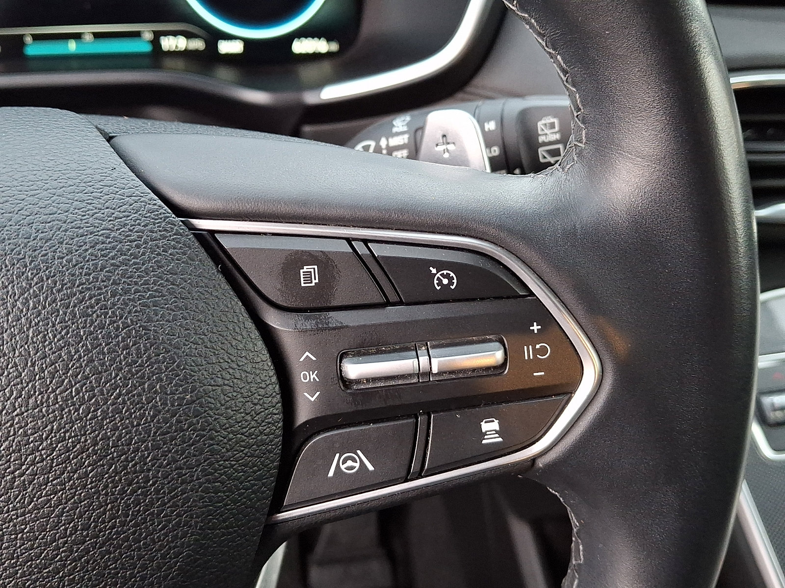 Used 2021 Hyundai Santa Fe SEL w/ Convenience Package image 23