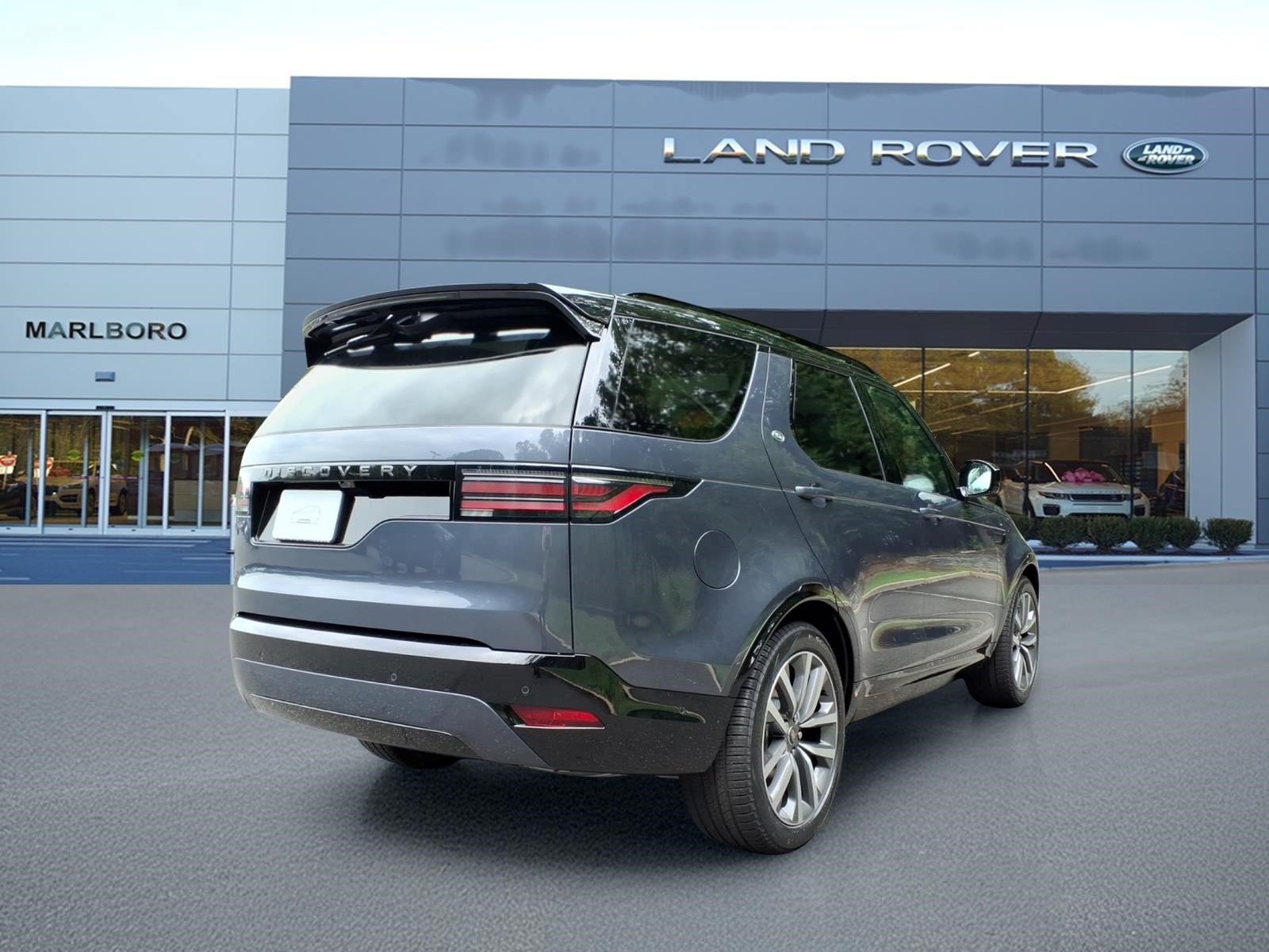 New 2026 Land Rover Discovery Dynamic SE AWD/4WD image 2