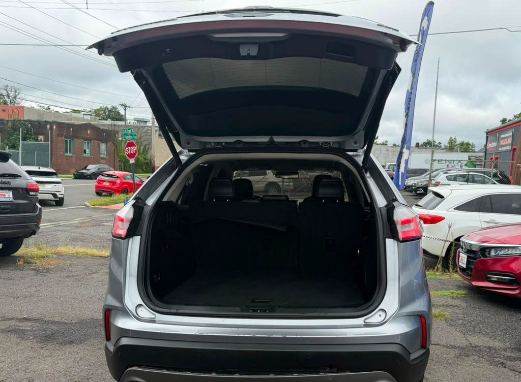 Used 2023 Ford Edge Titanium AWD/4WD image 6