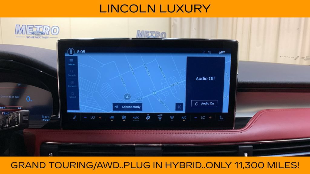 Used 2025 Lincoln Corsair Grand Touring w/ Towing Package AWD/4WD image 36