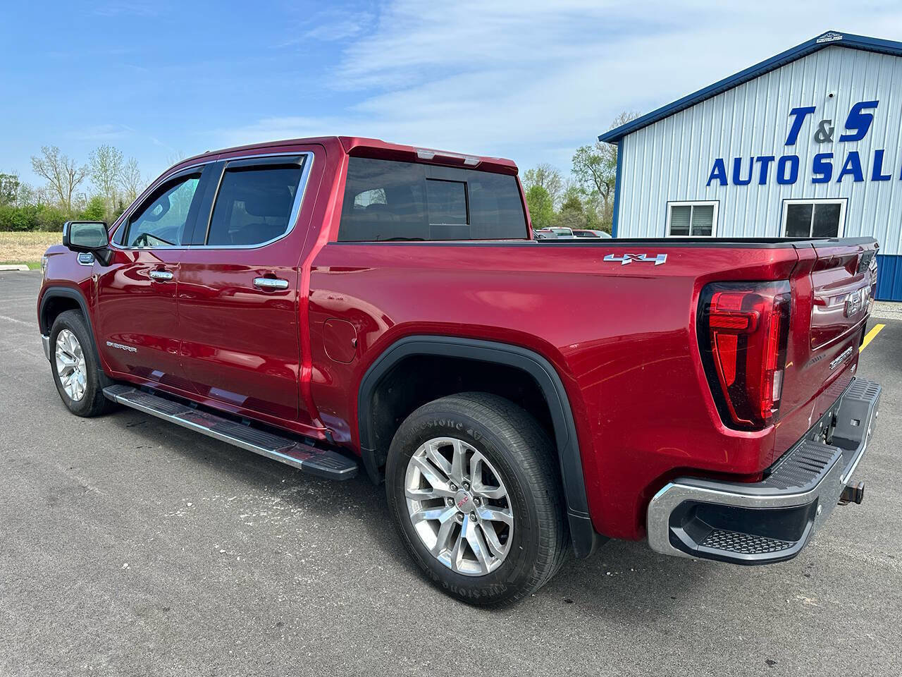 Used 2019 GMC Sierra 1500 SLT w/ SLT Premium Plus Package AWD/4WD image 4