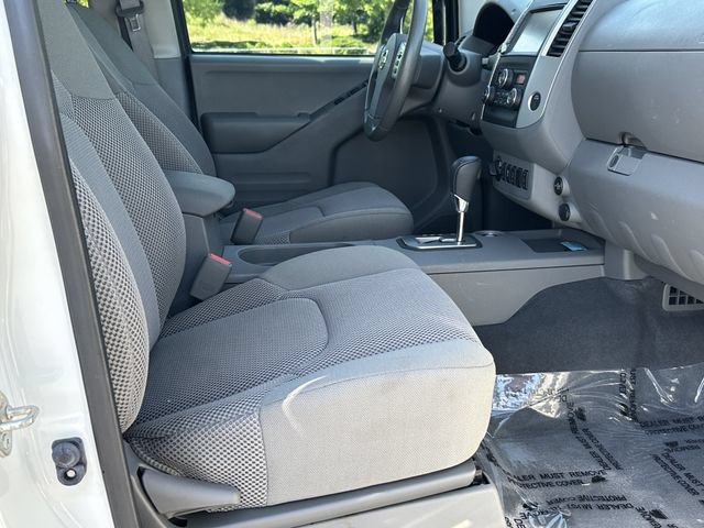 Used 2020 Nissan Frontier SV w/ Midnight Edition Floor Mats AWD/4WD image 15