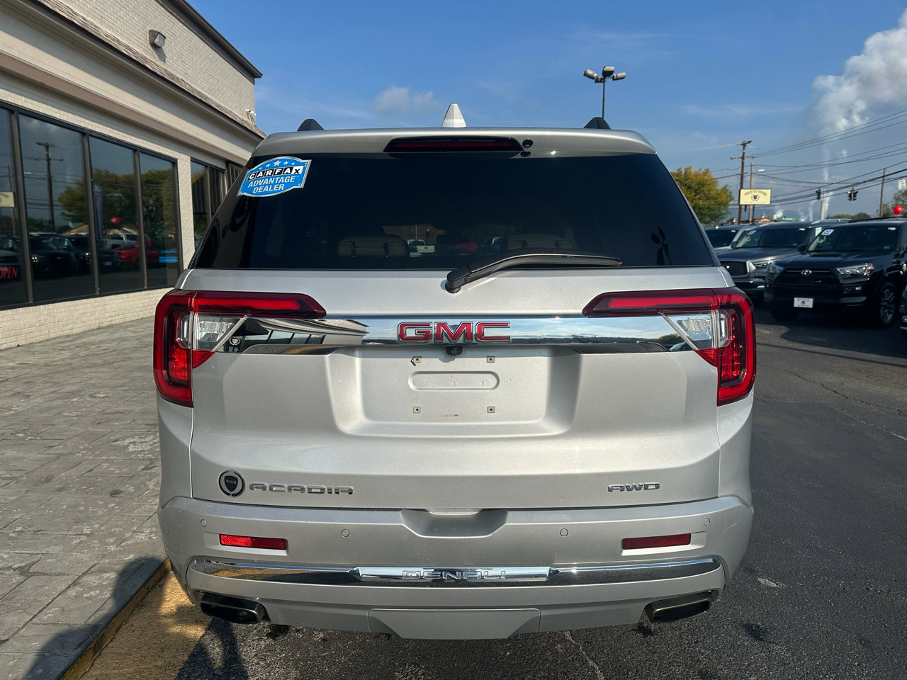 Used 2020 GMC Acadia Denali w/ LPO, Floor Liner Package image 7