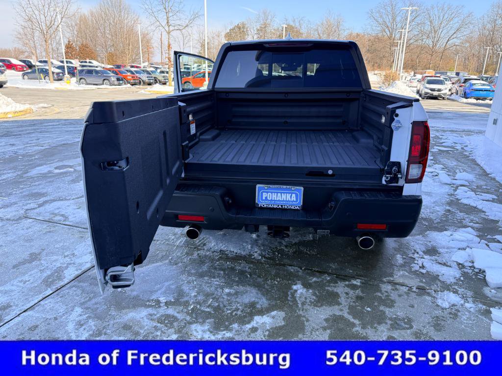Certified 2025 Honda Ridgeline Black Edition image 36