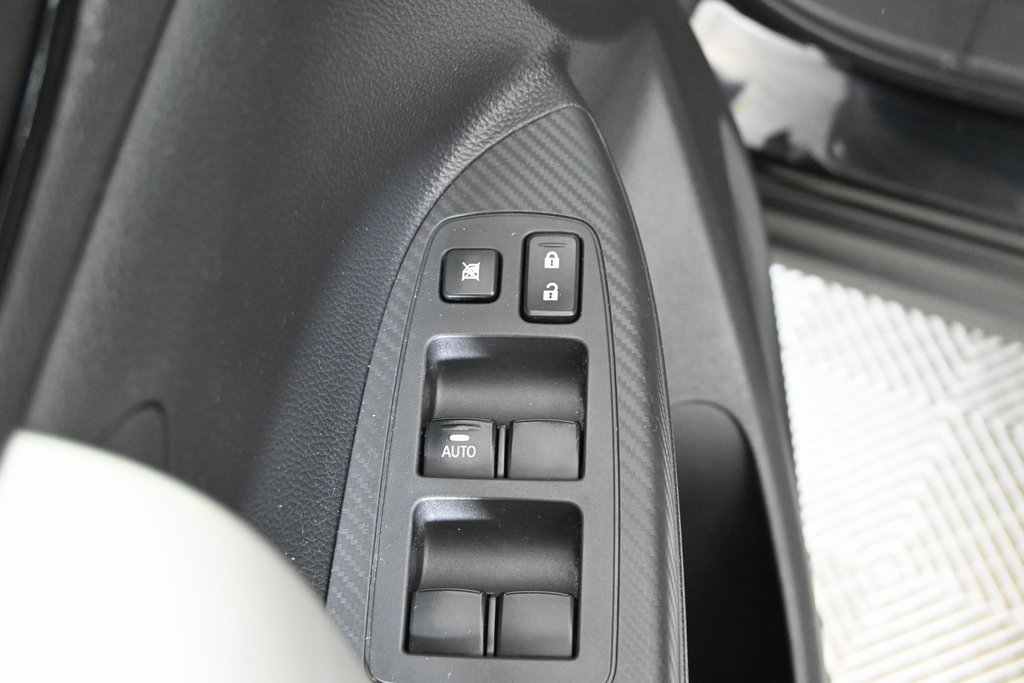 Used 2022 Mitsubishi Eclipse Cross ES image 19