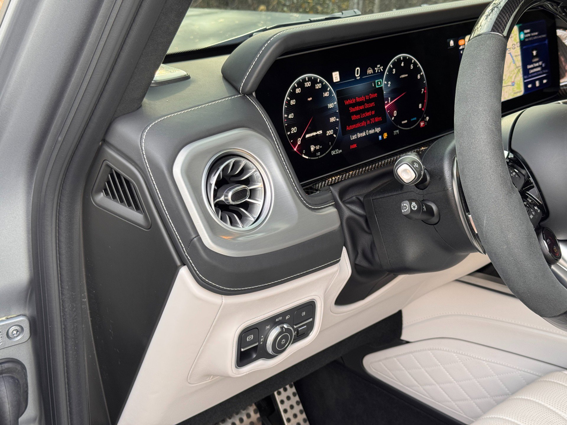 Used 2025 Mercedes-Benz G 63 AMG 4MATIC image 31