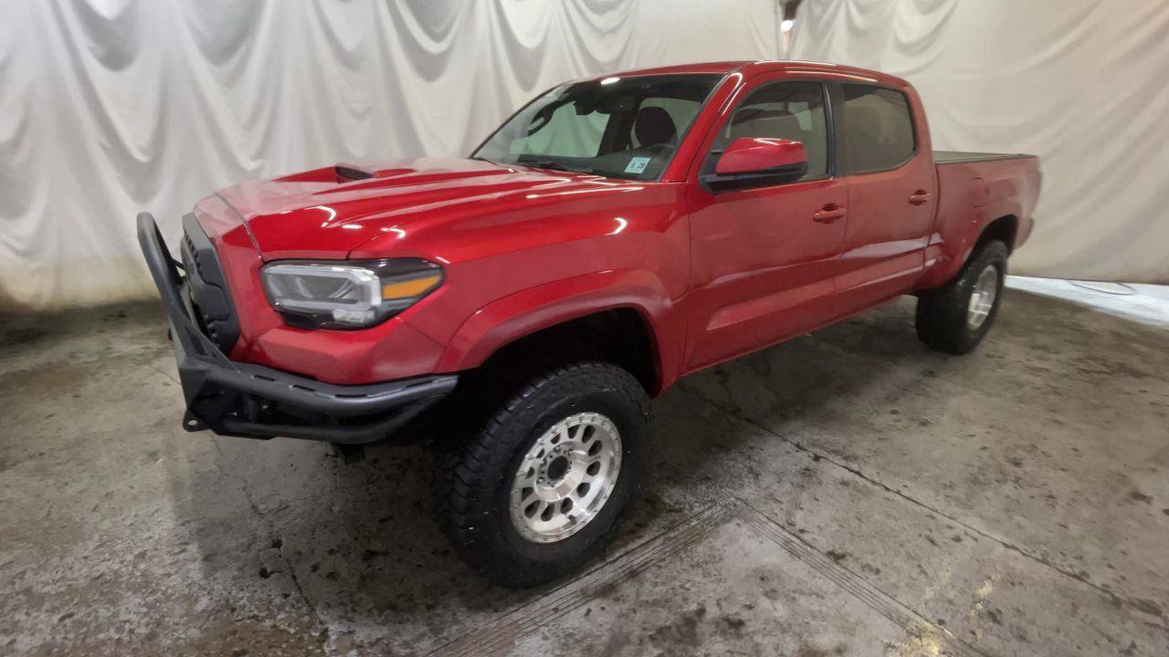 Used 2023 Toyota Tacoma TRD Sport AWD/4WD image 4