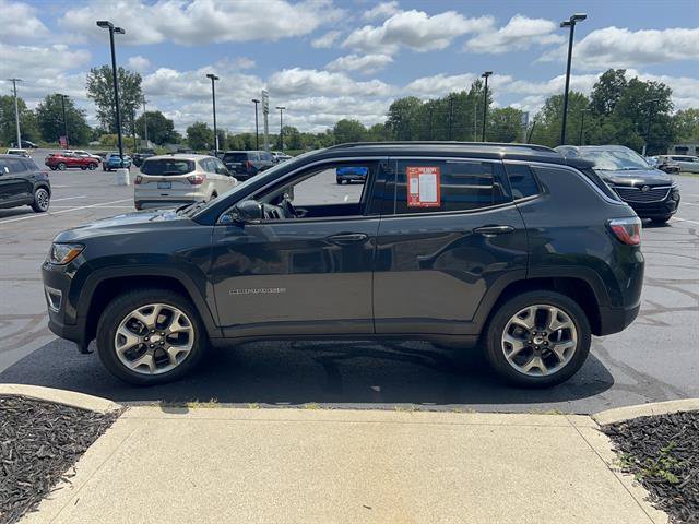 Used 2018 Jeep Compass Limited w/ Navigation Group AWD/4WD image 4