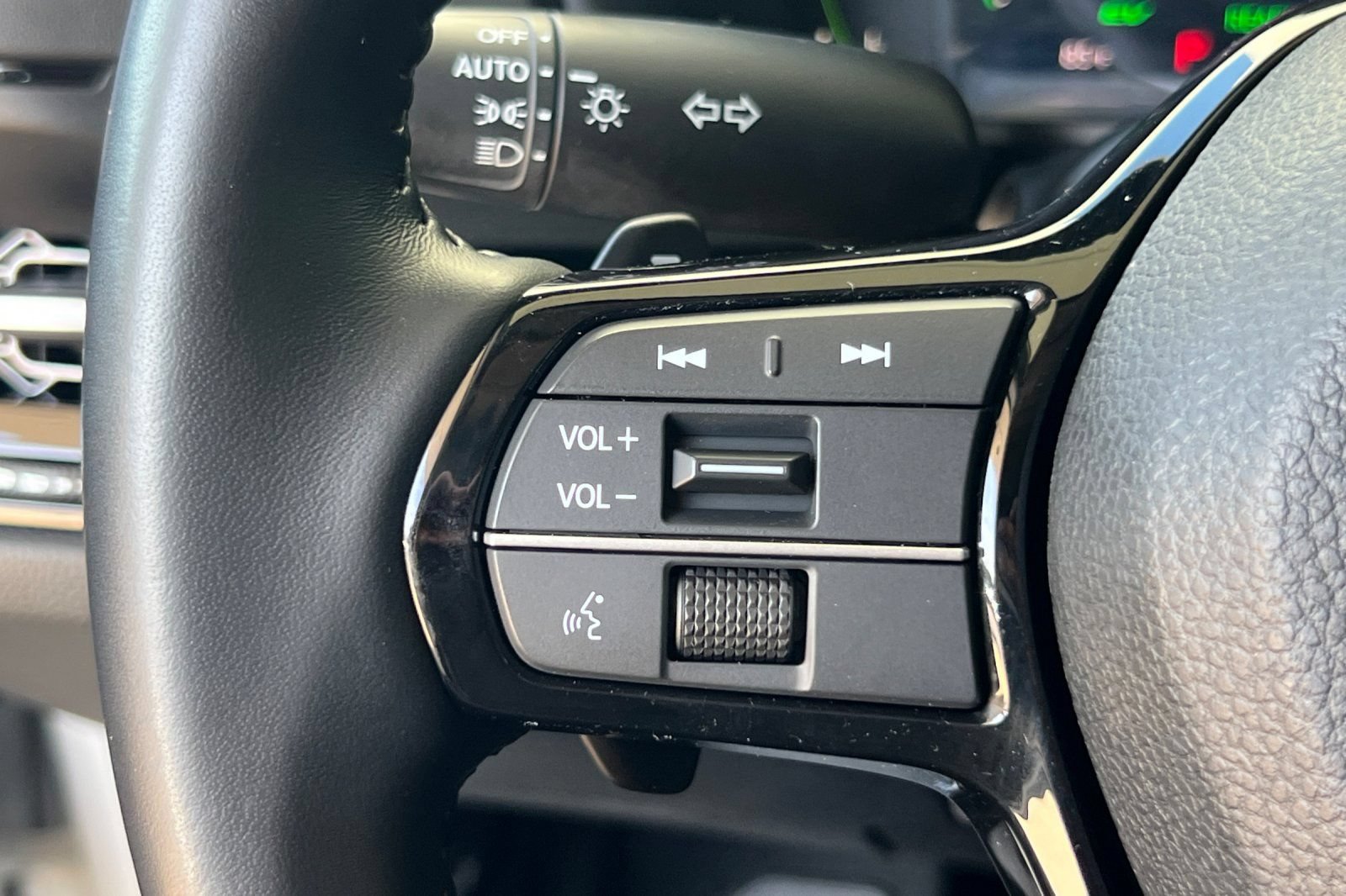 Certified 2023 Honda Accord Touring image 25
