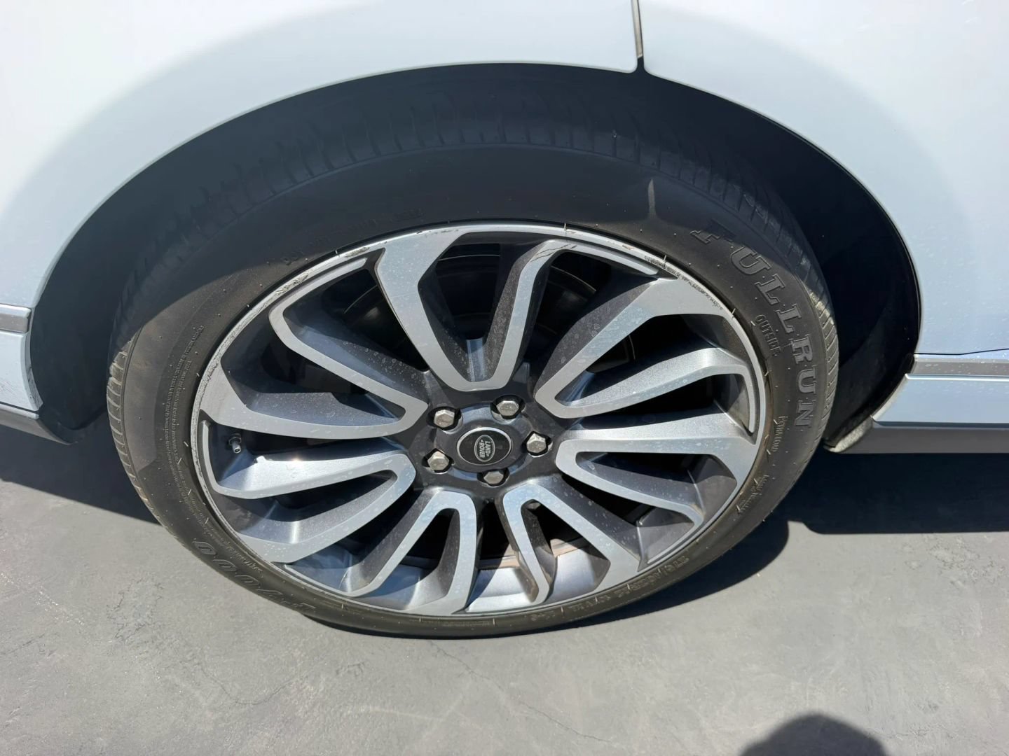 Used 2018 Land Rover Range Rover Supercharged AWD/4WD image 34